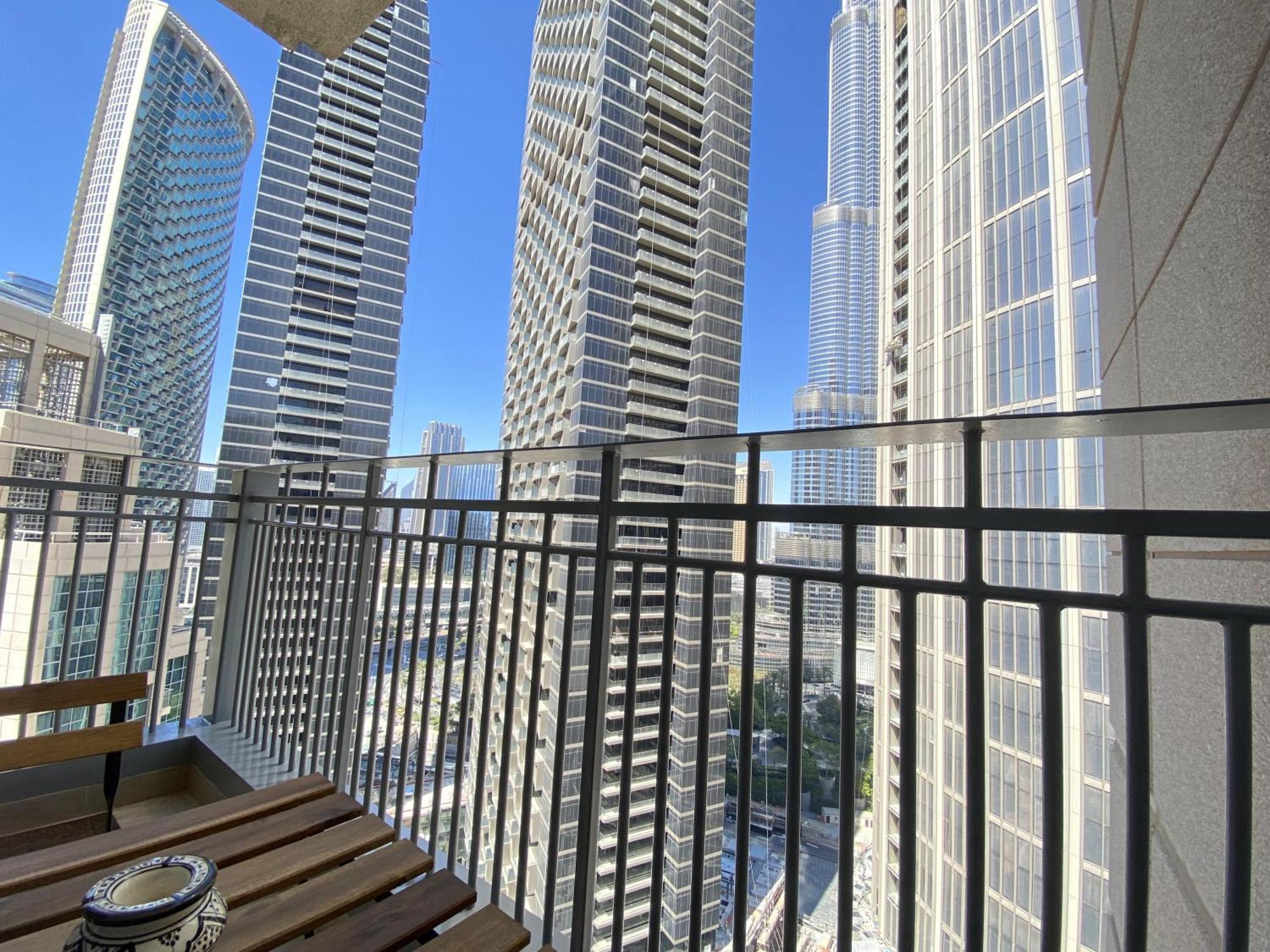 Lux Bnb Standpoint Tower Burj & Fountain Views Dubai Esterno foto